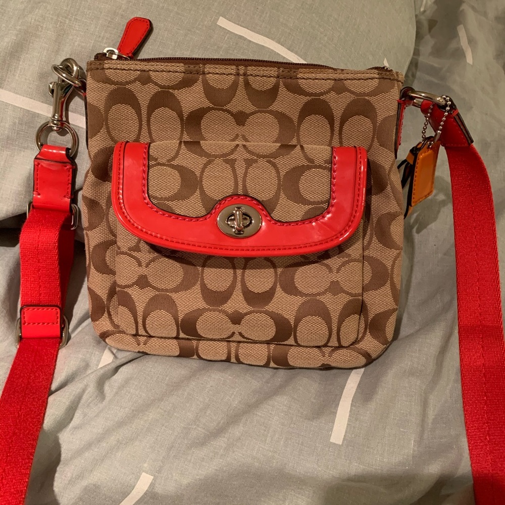 Small Coach crossbody bag